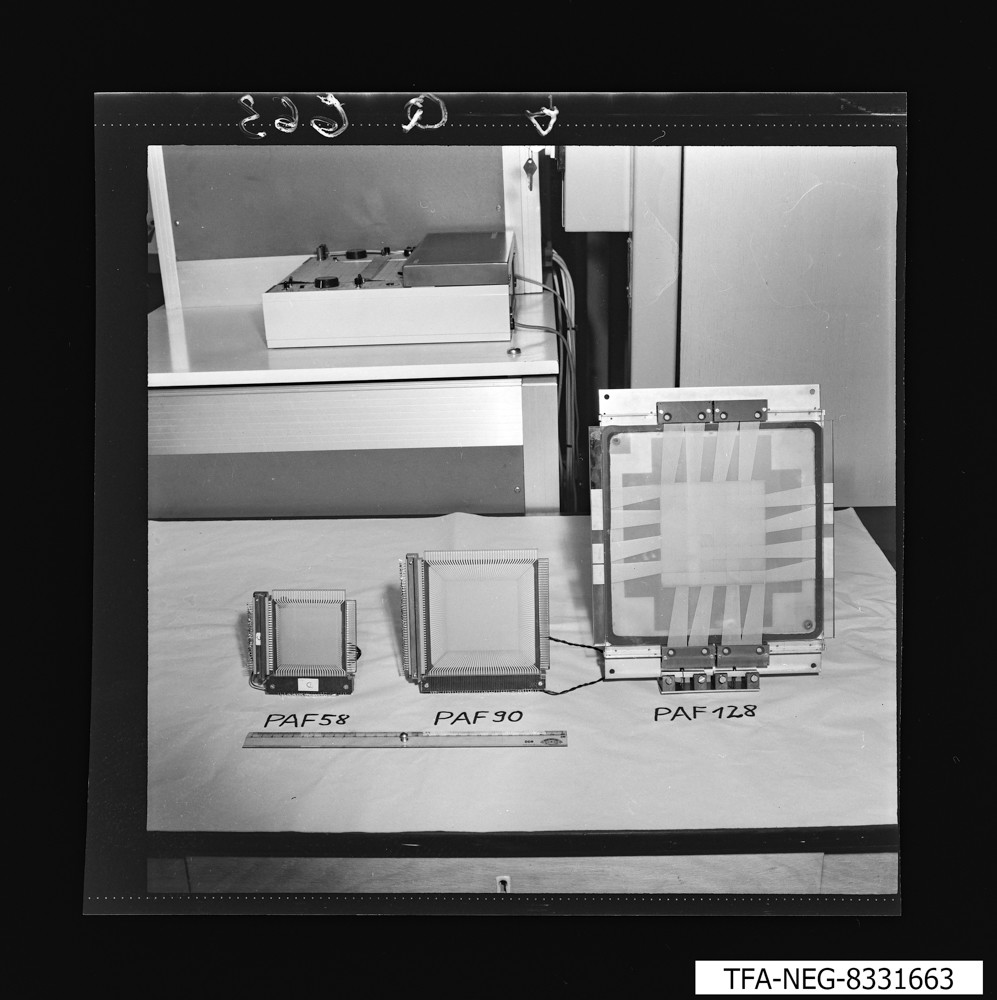 Paf techn. Herstellung, Paf-Platten; Foto, 28. November 1983 (www.industriesalon.de CC BY-SA)
