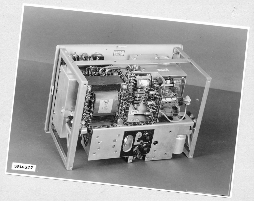 Prüfgenerator PG2, offen, von hinten; Foto, Januar 1958 (www.industriesalon.de CC BY-SA)