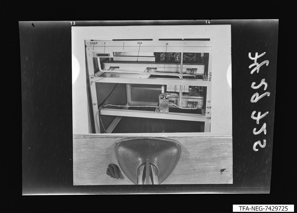 Repro: Diffusions-Profil-Messplatz, Bild 14; Foto, Juli 1974 (www.industriesalon.de CC BY-SA)
