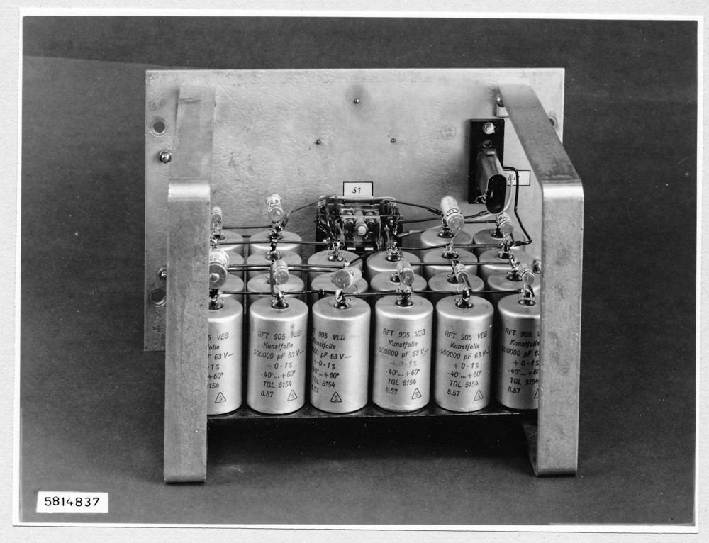Stufenkondensator SWMS1, offen; Foto, März 1958 (www.industriesalon.de CC BY-SA)