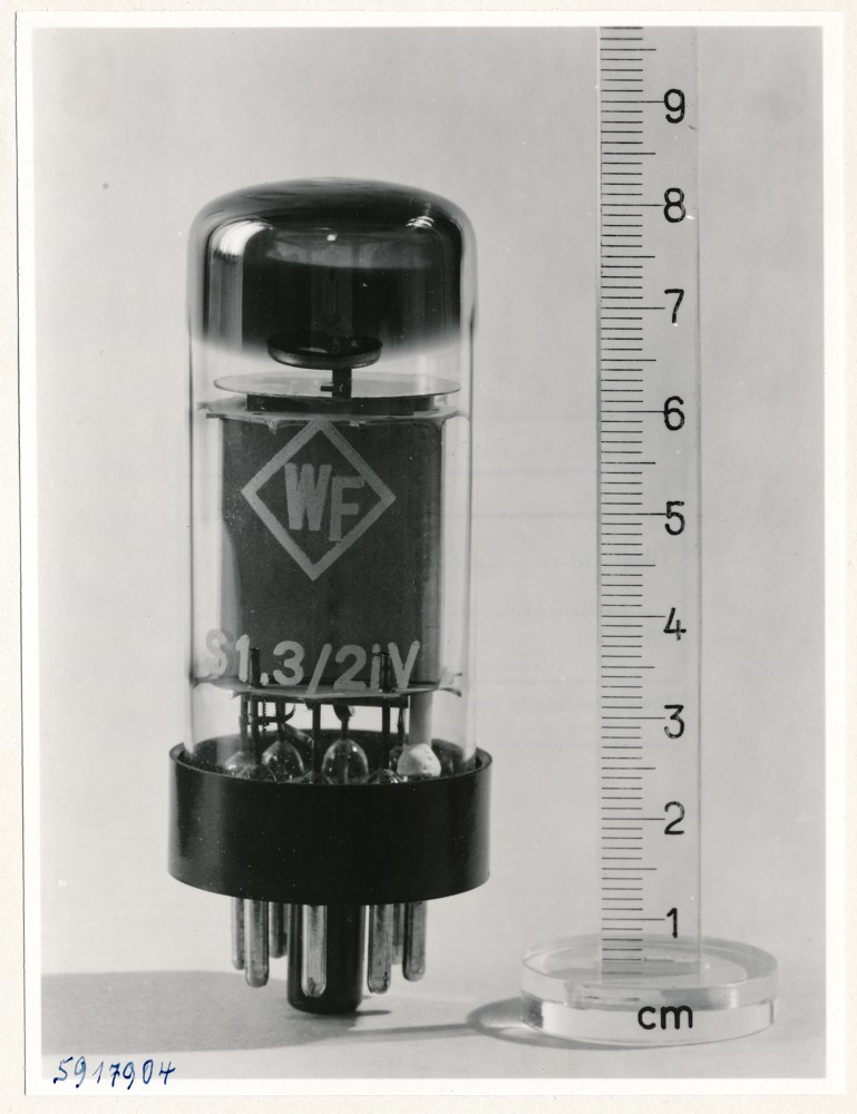 WF Röhre S1,3/2iV, Bild 2; Foto, 9. Februar 1959 (www.industriesalon.de CC BY-SA)