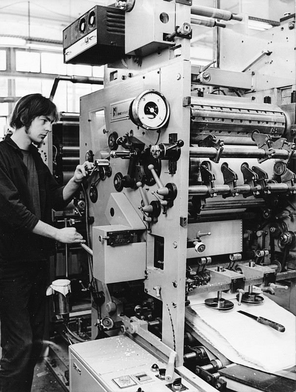 Drent Endlosdruckmaschine; Foto, 1985 (www.industriesalon.de CC BY-SA)