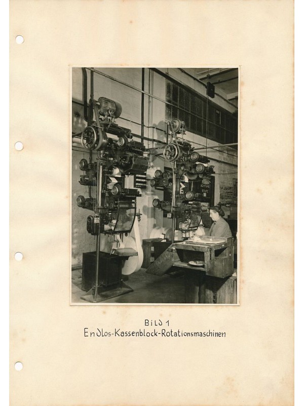 Endlos-Kassenblock-Rotationsmaschine; Foto, 1955 (www.industriesalon.de CC BY-SA)