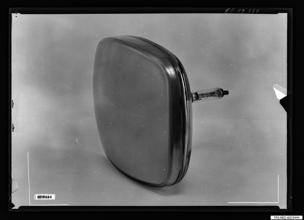 Findbucheintrag: 110° Bildröhre B 43 62 Ø 43 cm, Bild 2; Foto, 8. August 1960 (www.industriesalon.de CC BY-SA)