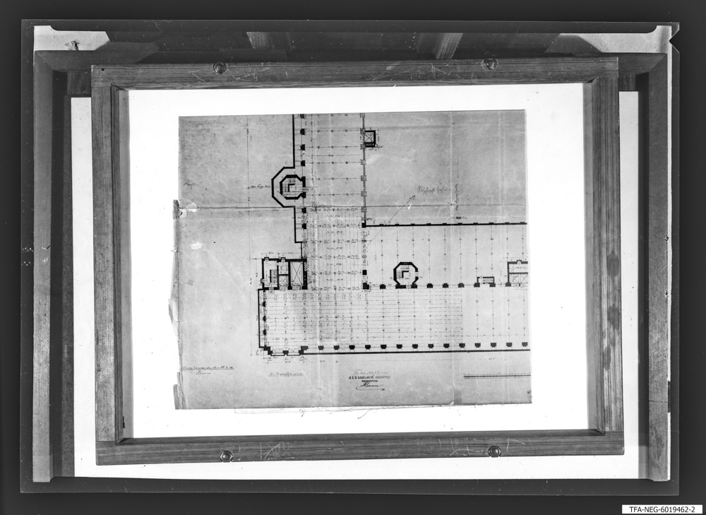 Findbucheintrag: Grundriss WF Keller, mit Rotstift markiert: gesperrt, nur über Bauabteilung; Foto, 27. August 1960 (www.industriesalon.de CC BY-SA)