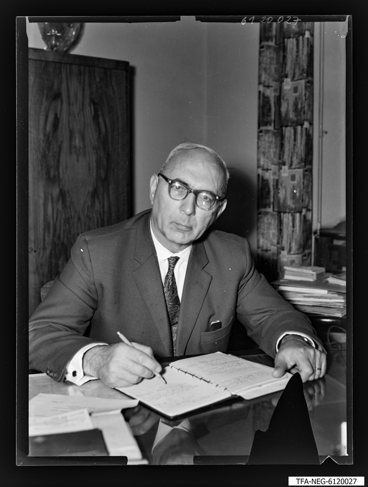 Findbucheintrag: Portrait Dr. Kurt Richter; Foto, 29. März 1961 (www.industriesalon.de CC BY-NC-SA)