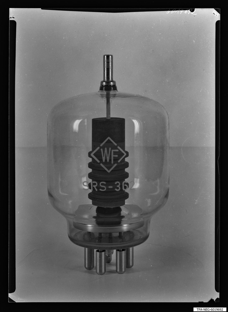 Findbucheintrag: Senderöhre SRS 362 " WF"; Foto, 10. Dezember 1960 (www.industriesalon.de CC BY-SA)