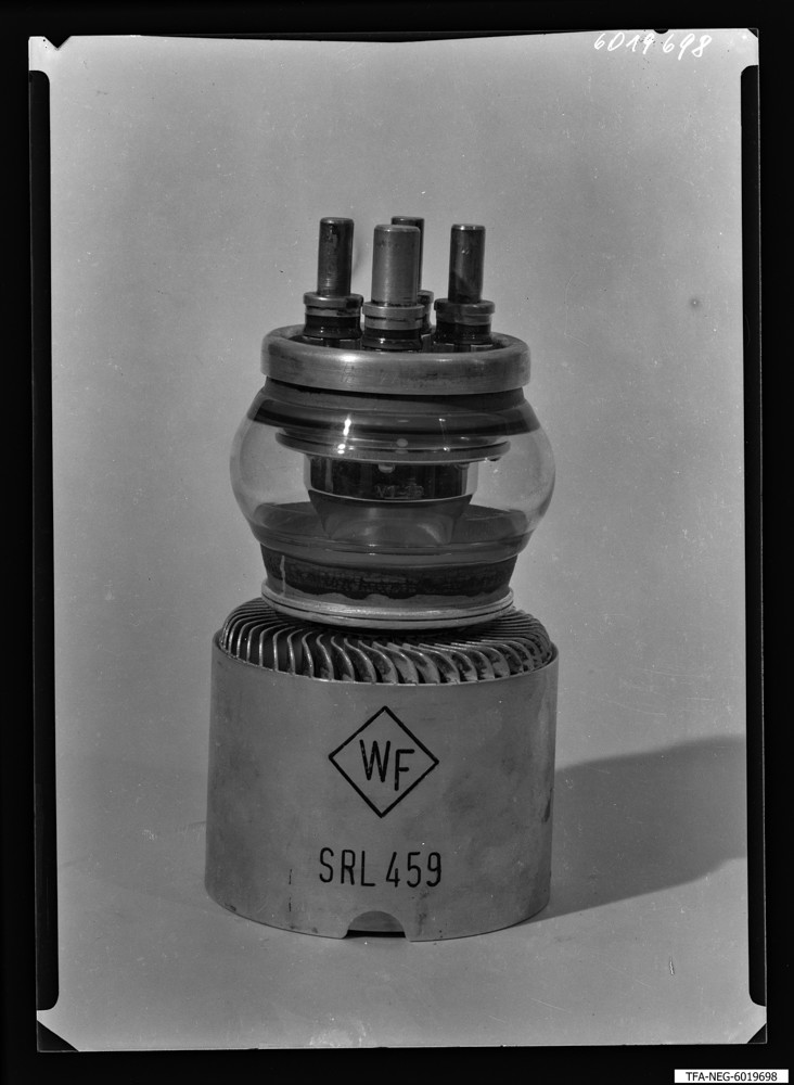 Findbucheintrag: Senderöhre SRS 459 " WF"; Foto, 10. Dezember 1960 (www.industriesalon.de CC BY-SA)