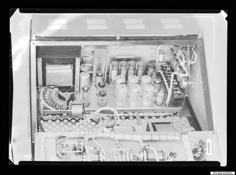 Findbucheintrag: System-Prüfgerät, Bild 2; Foto, 2. Februar 1962 (www.industriesalon.de CC BY-SA)
