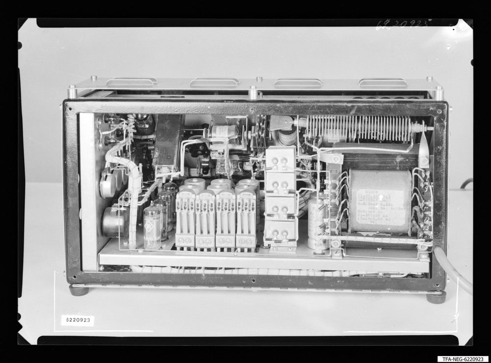 Findbucheintrag: System-Prüfgerät, Bild 4; Foto, 2. Februar 1962 (www.industriesalon.de CC BY-SA)