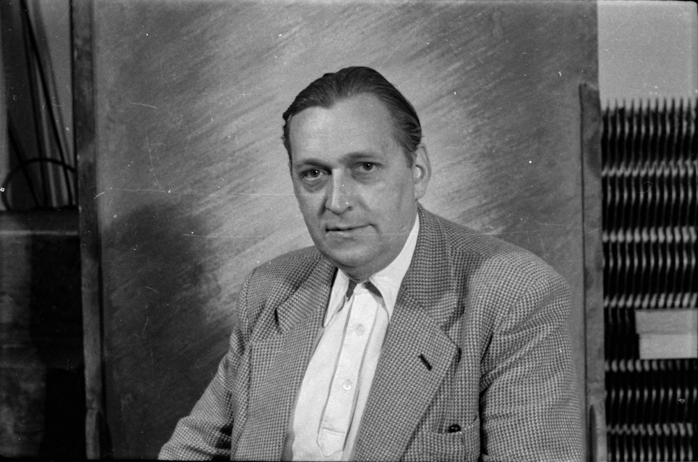 Paßfoto von Otto Stock im Jackett; Foto, Oktober 1955 (www.industriesalon.de CC BY-NC-SA)