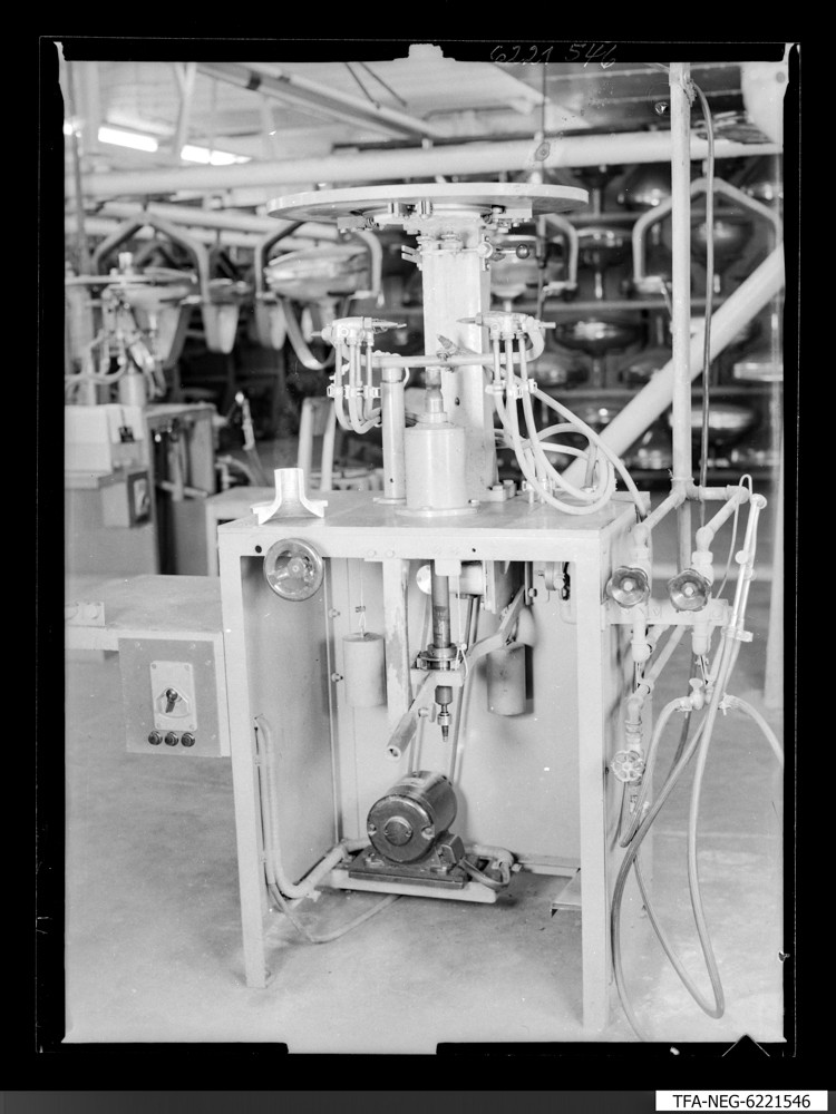 Anhalsmaschine M 1618; Foto 1962 (www.industriesalon.de CC BY-SA)