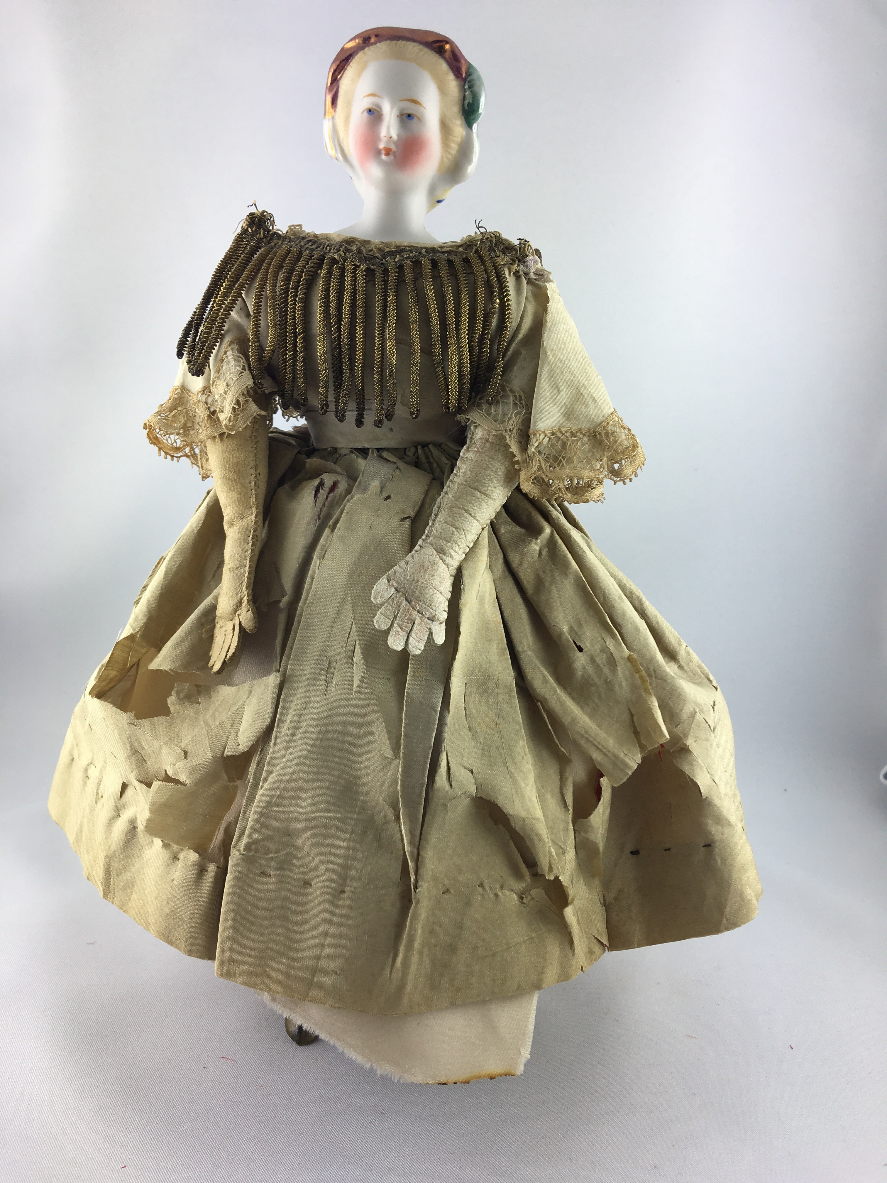 Dame im Kleid (Historisches Spielzeug Berlin e.V. CC BY-NC-SA)