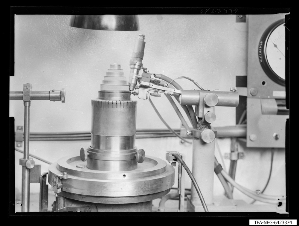 E-Schweißanlage, Bild 3; Foto 1964 (www.industriesalon.de CC BY-SA)