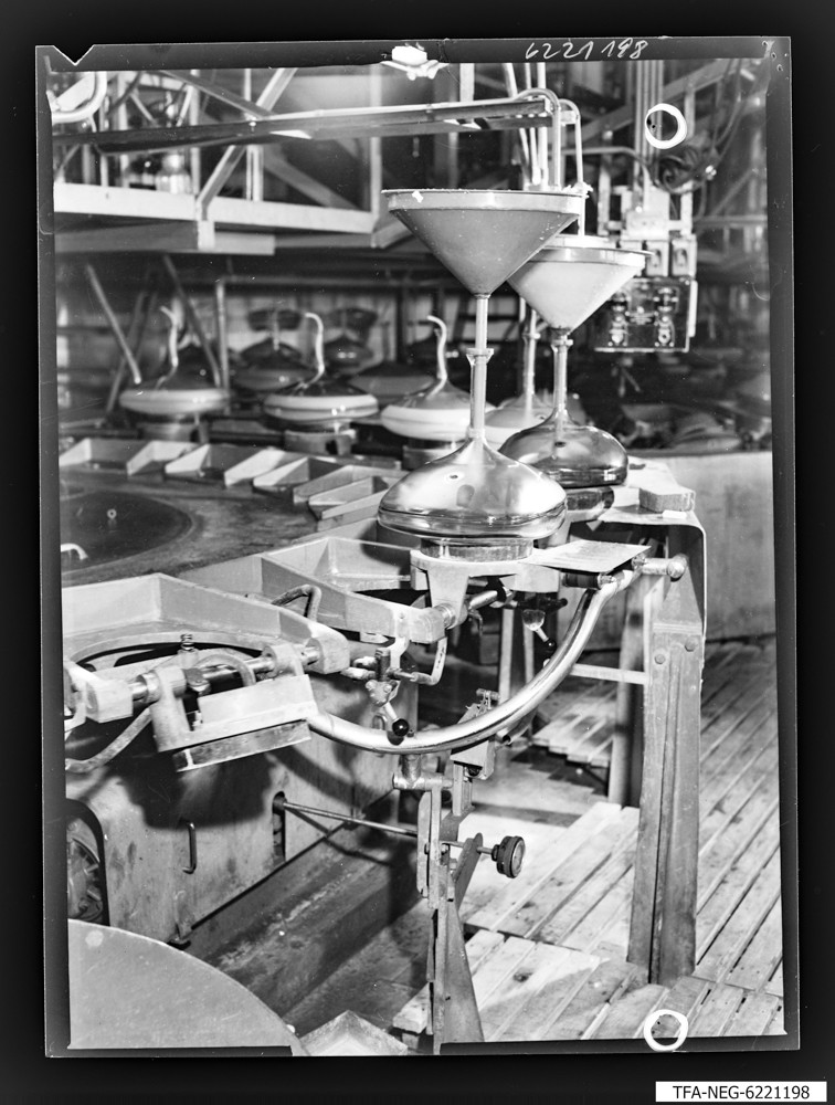 Engl. Settel-Automat, Bild 1; Foto 1962 (www.industriesalon.de CC BY-SA)