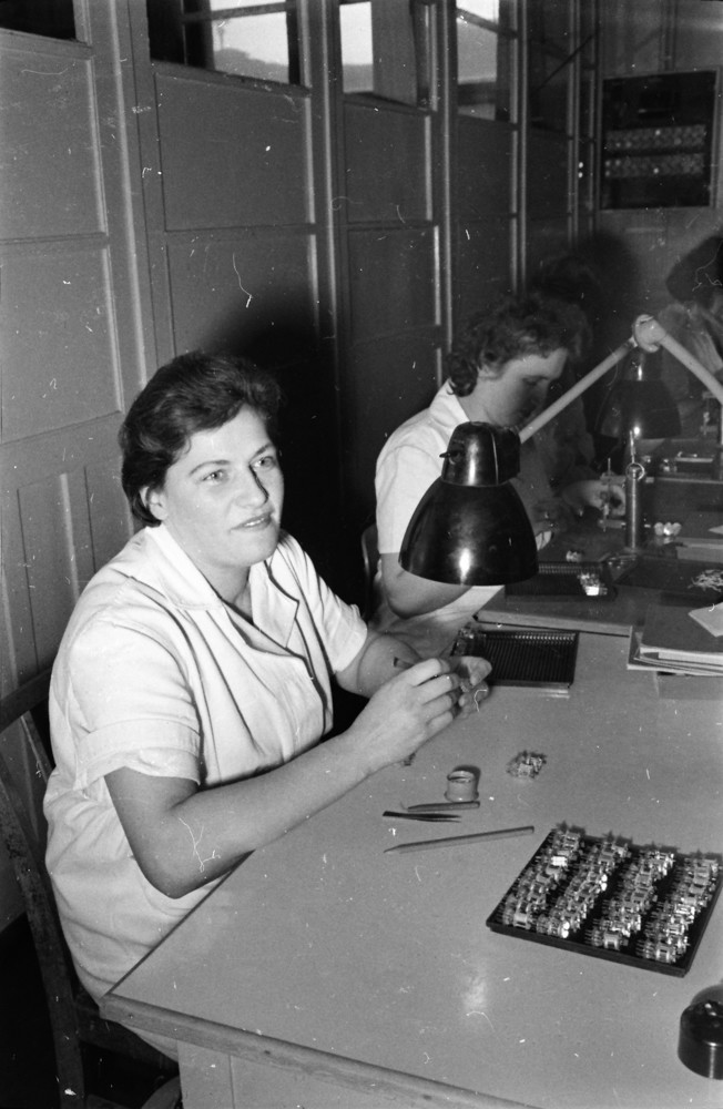 Fotoserie 'Frauen, die ausgezeichnet wurden', Bild 7; Foto 1963 (www.industriesalon.de CC BY-NC-SA)