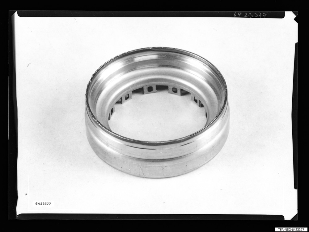 geschweißte Röhren, Bild 1; Foto 1964 (www.industriesalon.de CC BY-SA)