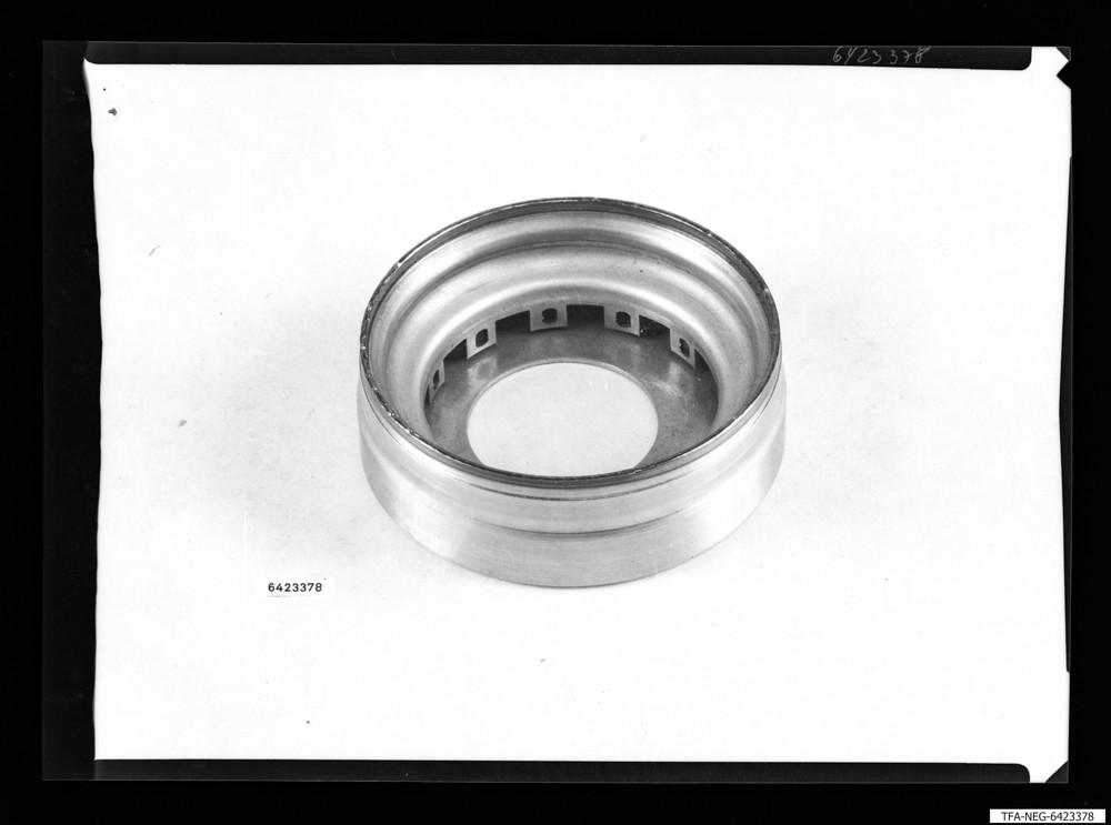 geschweißte Röhren, Bild 2; Foto 1964 (www.industriesalon.de CC BY-SA)