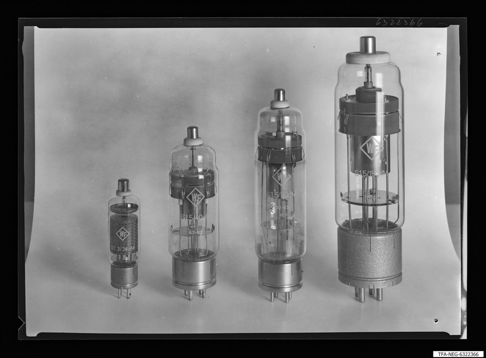 Gruppe Mischgasthyratron; Foto 1963 (www.industriesalon.de CC BY-SA)