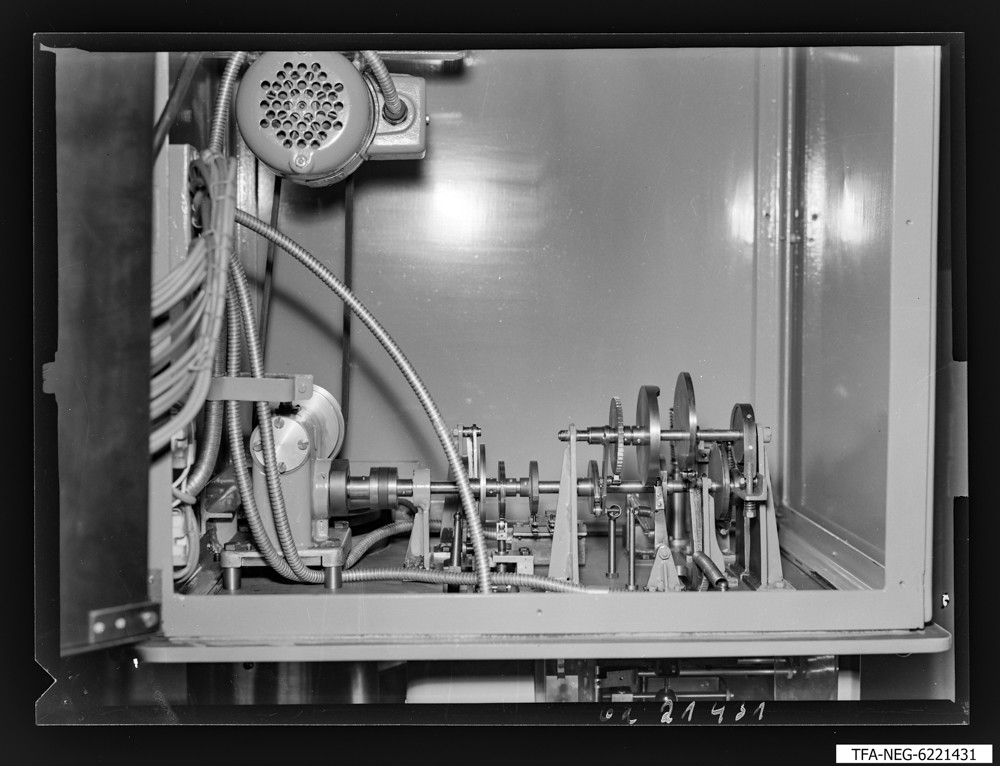 Kappennachschlag-Automat [?] M 1514, Bild 3; Foto 1962 (www.industriesalon.de CC BY-SA)