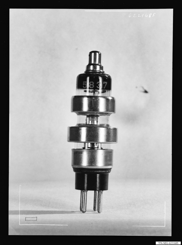Röhre5837 ohne Maßstab, Bild 2; Foto 1962 (www.industriesalon.de CC BY-SA)