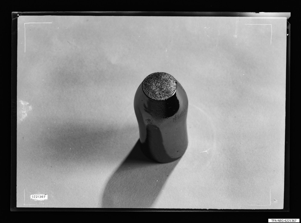 Si-Kristall , Bild 3; Foto 1962 (www.industriesalon.de CC BY-SA)