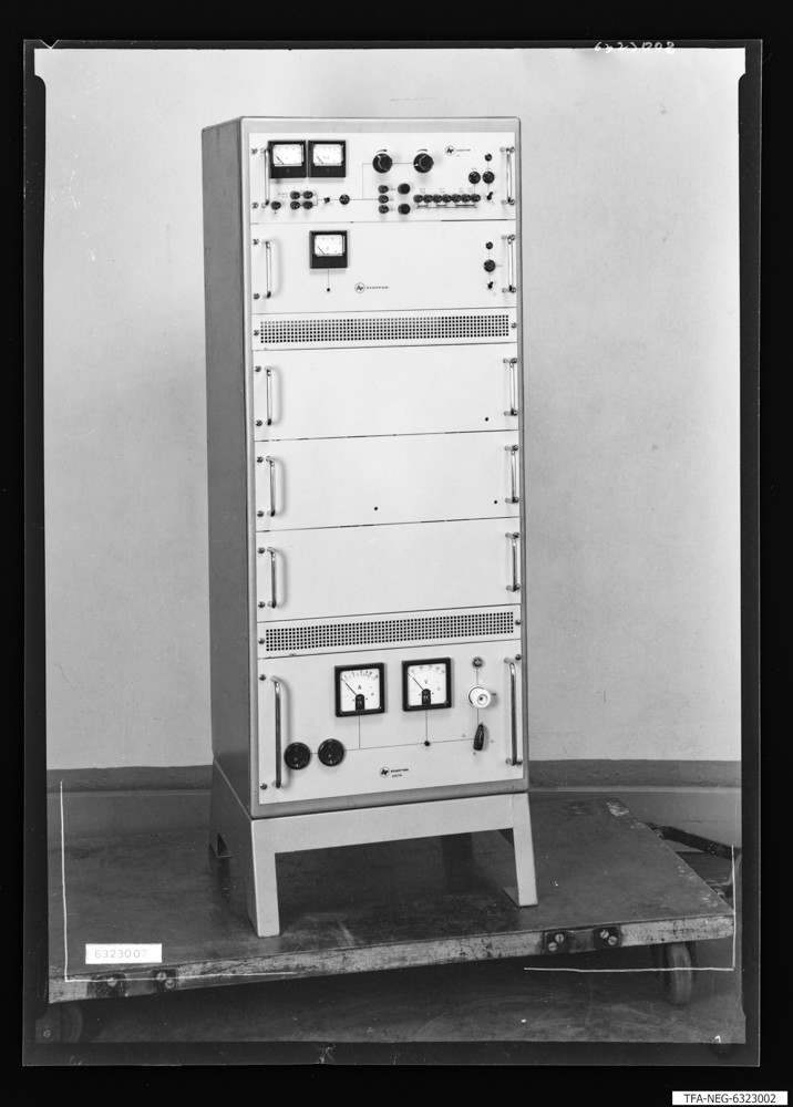 Spulenstromstabilisierung, Front; Foto 1963 (www.industriesalon.de CC BY-SA)