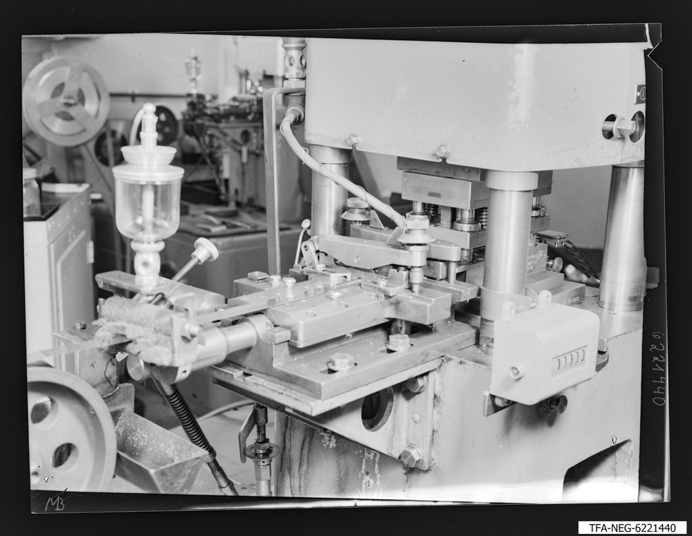 Stanzautomat, Bild 5; Foto 1962 (www.industriesalon.de CC BY-SA)