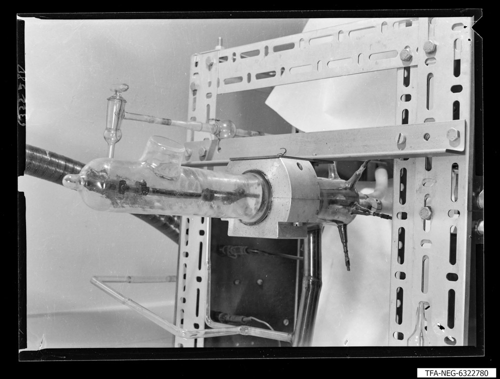 Strahlungsemissionsvermögen, Bild 5; Foto 1963 (www.industriesalon.de CC BY-SA)