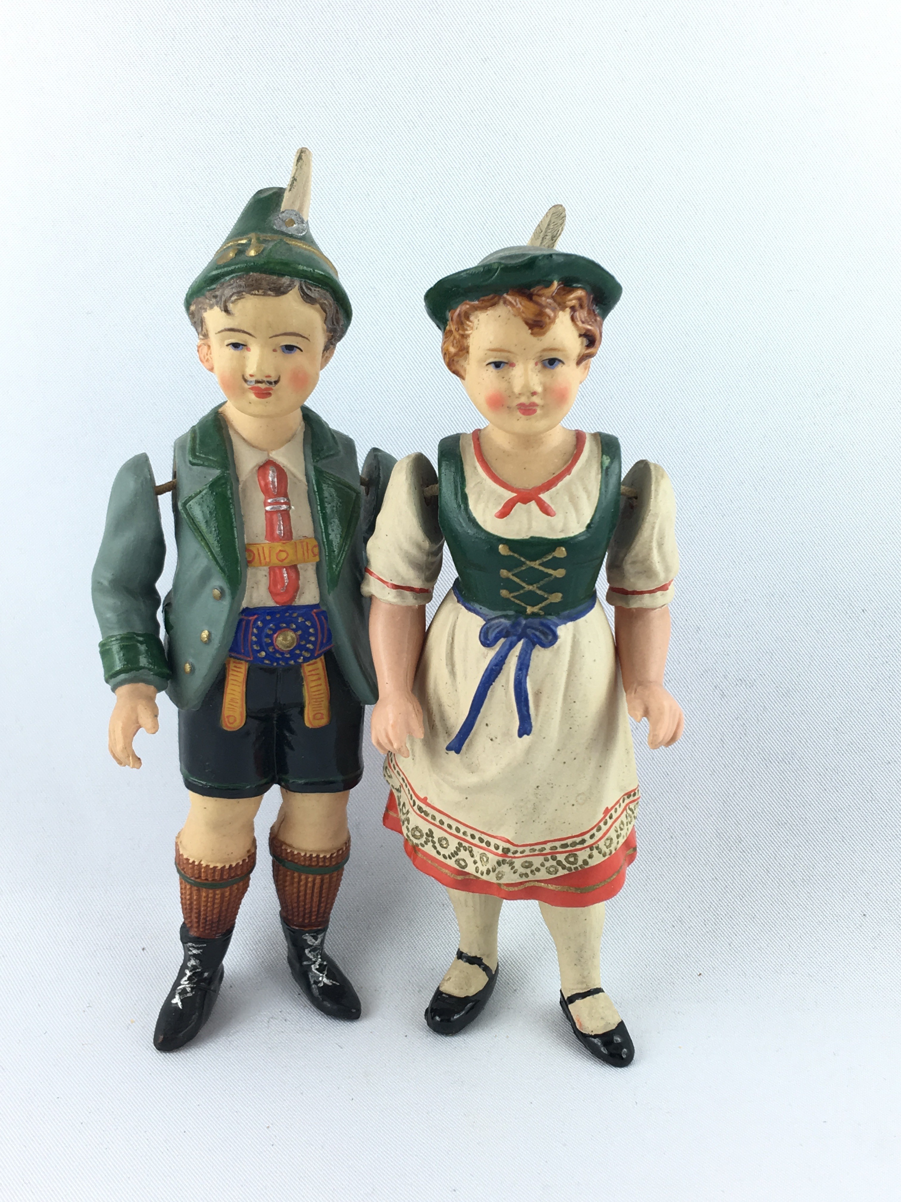 Trachten Paar (Historisches Spielzeug Berlin e.V. CC BY-NC-SA)