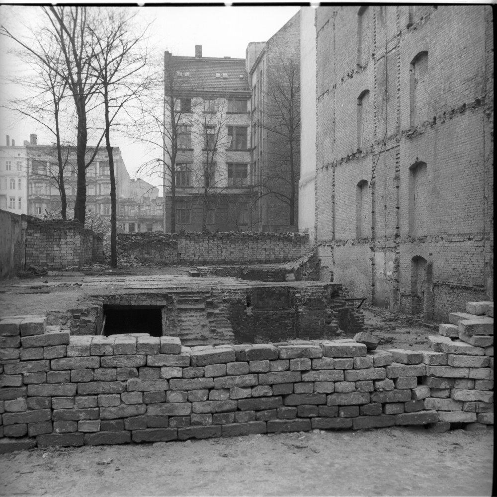 Negativ: Gelände, Steinmetzstraße 15 a, 1953 (Museen Tempelhof-Schöneberg/Herwarth Staudt CC BY-NC-SA)