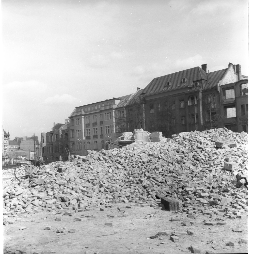 Negativ: Gelände, Wielandstraße 2-3, 1953 (Museen Tempelhof-Schöneberg/Herwarth Staudt CC BY-NC-SA)