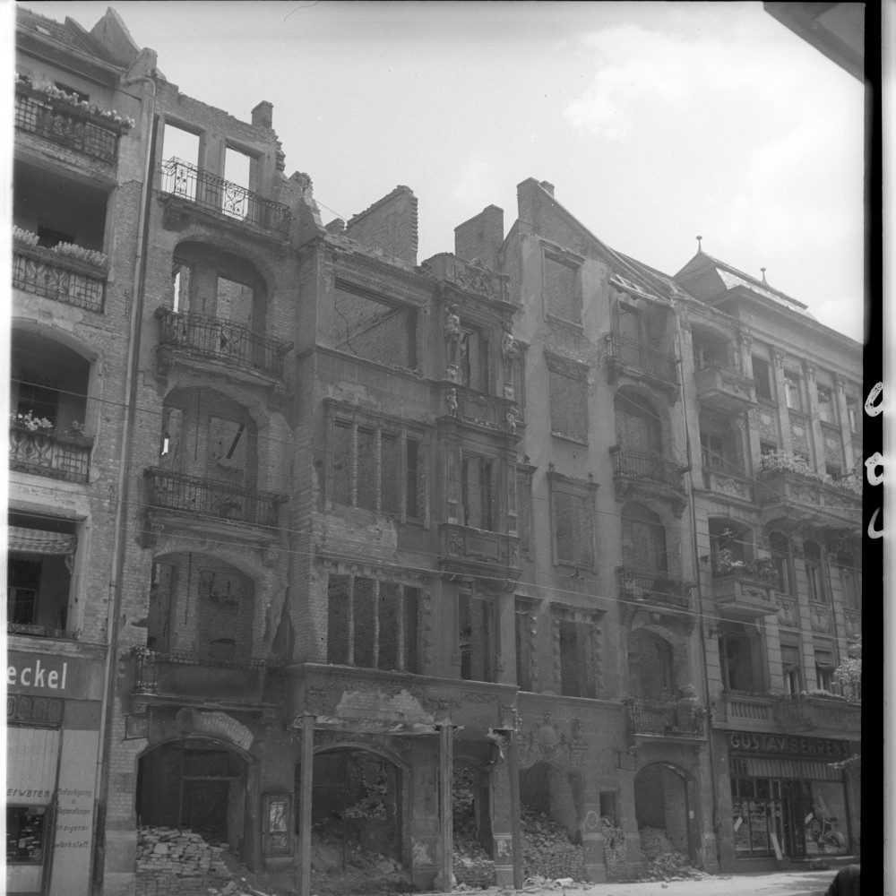 Negativ: Ruine, Akazienstraße 6, 1950 (Museen Tempelhof-Schöneberg/Herwarth Staudt CC BY-NC-SA)