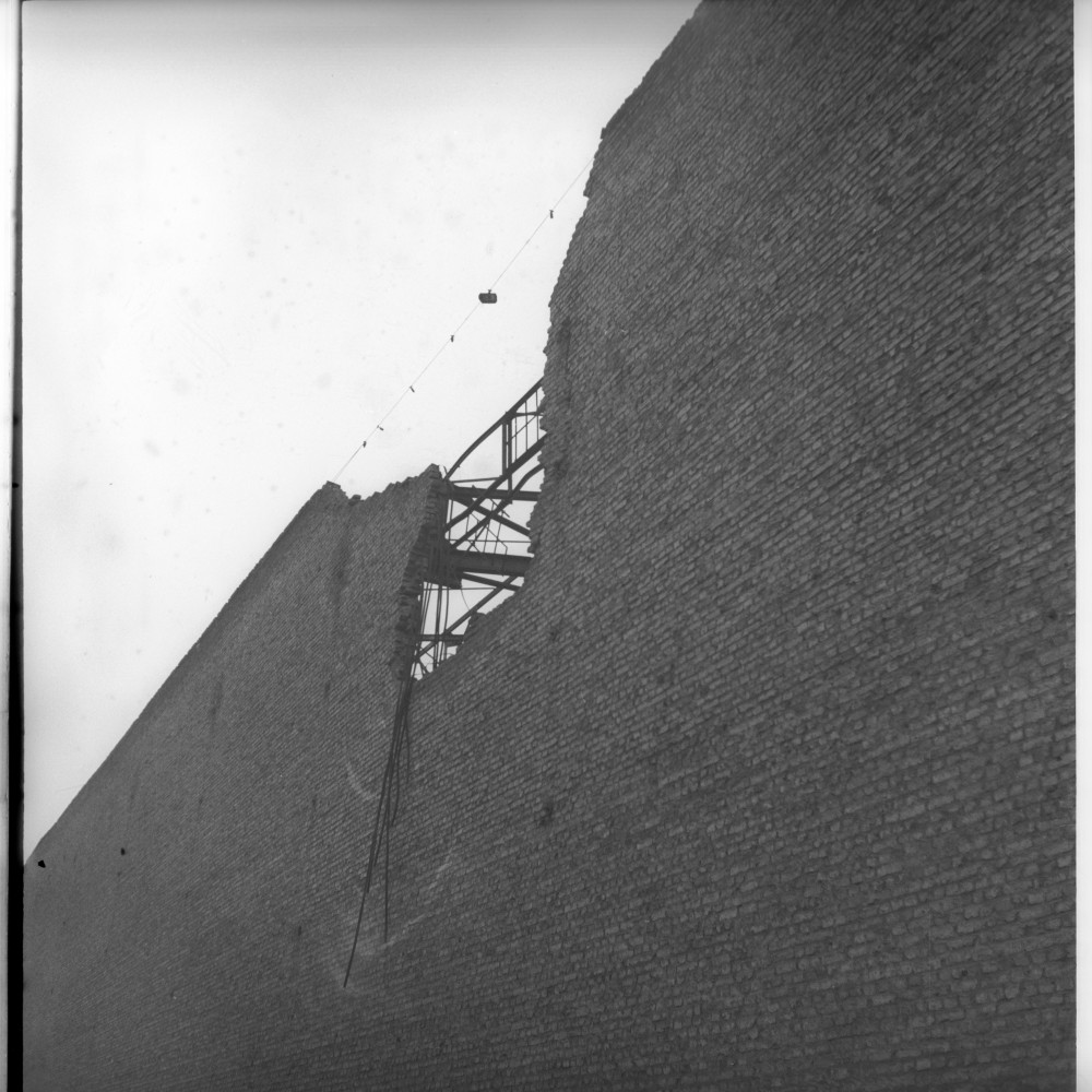 Negativ: Ruine, Bessemerstraße 38/42, 1951 (Museen Tempelhof-Schöneberg/Herwarth Staudt CC BY-NC-SA)