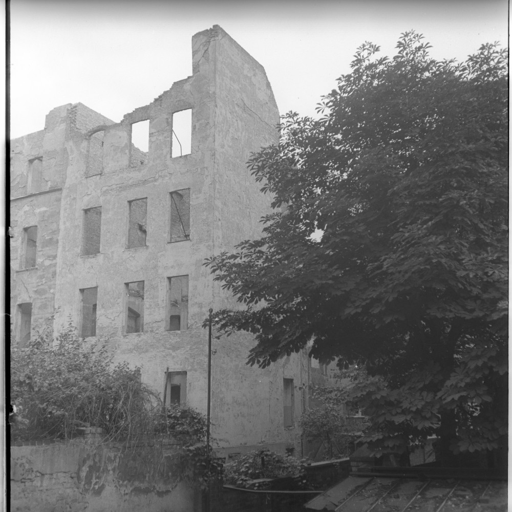 Negativ: Ruine, Blumenthalstraße 4, 1950 (Museen Tempelhof-Schöneberg/Herwarth Staudt CC BY-NC-SA)