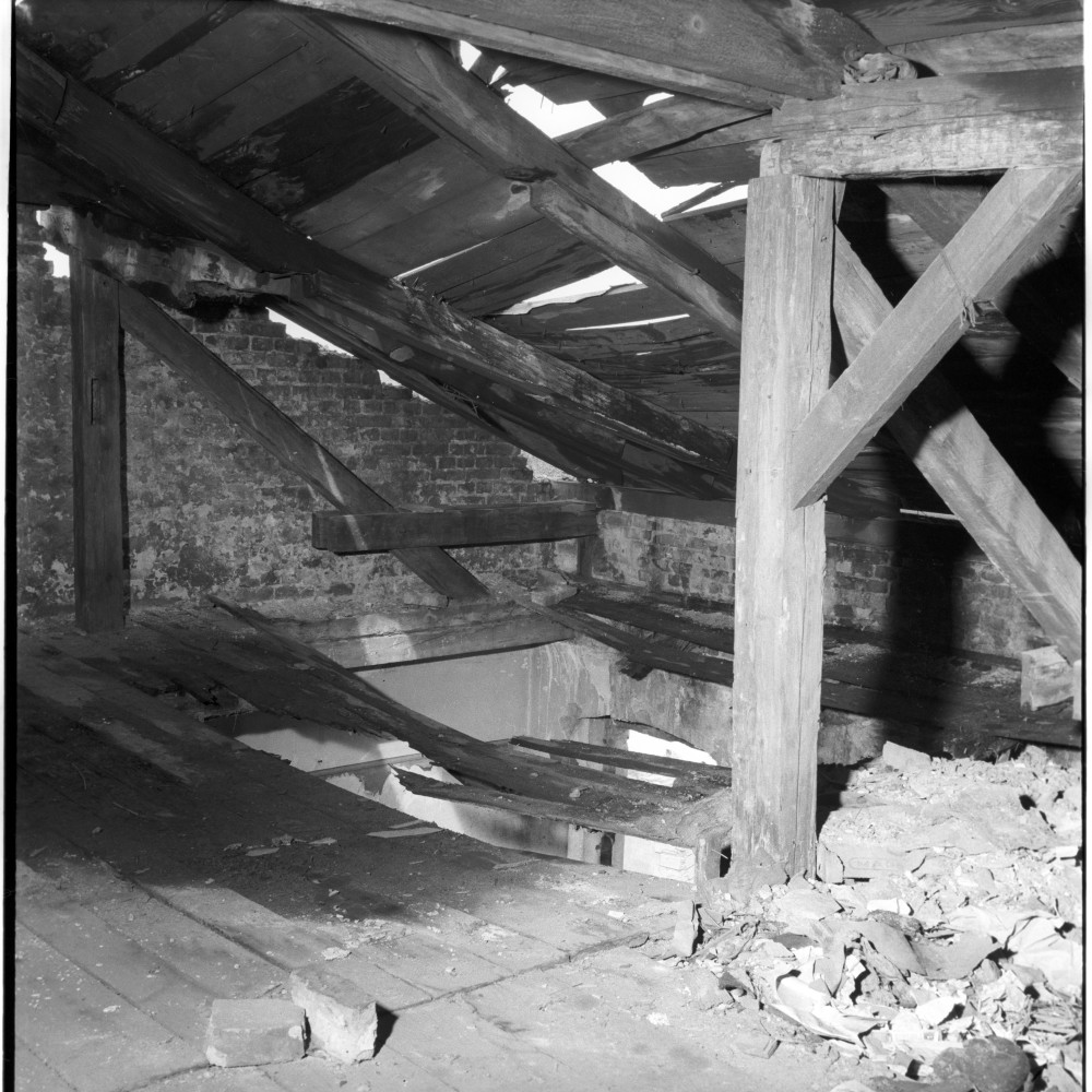 Negativ: Ruine, Bülowstraße 68, 1951 (Museen Tempelhof-Schöneberg/Herwarth Staudt CC BY-NC-SA)