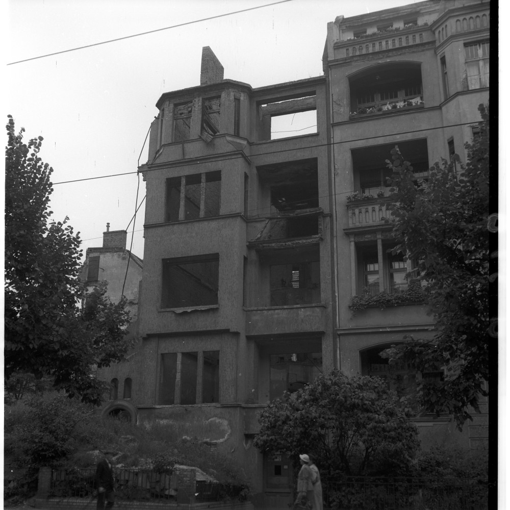 Negativ: Ruine, Bundesallee 115, 1951 (Museen Tempelhof-Schöneberg/Herwarth Staudt CC BY-NC-SA)