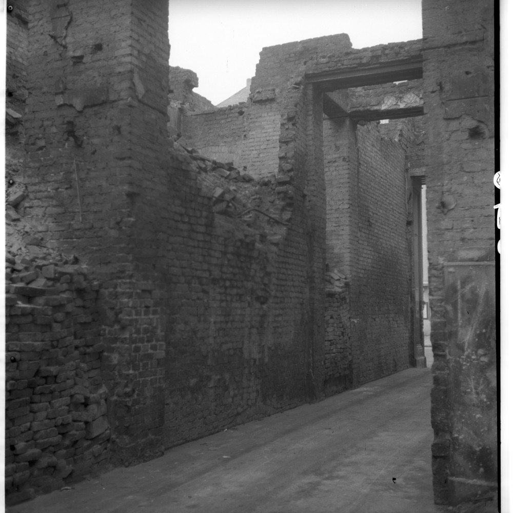 Negativ: Ruine, Dennewitzstraße 29, 1951 (Museen Tempelhof-Schöneberg/Herwarth Staudt CC BY-NC-SA)