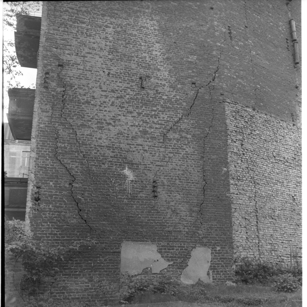 Negativ: Ruine, Eschenstraße 6, 1951 (Museen Tempelhof-Schöneberg/Herwarth Staudt CC BY-NC-SA)