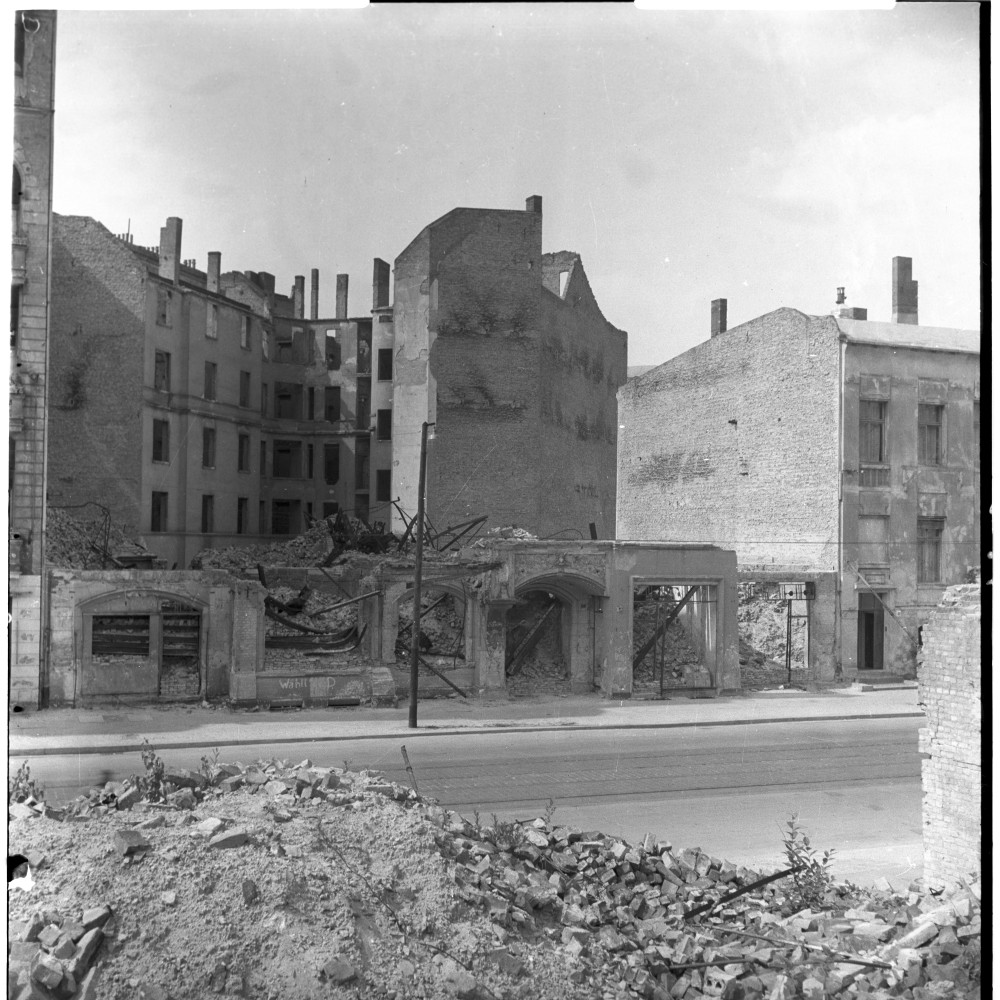 Negativ: Ruine, Geisbergstraße 41, 1950 (Museen Tempelhof-Schöneberg/Herwarth Staudt CC BY-NC-SA)