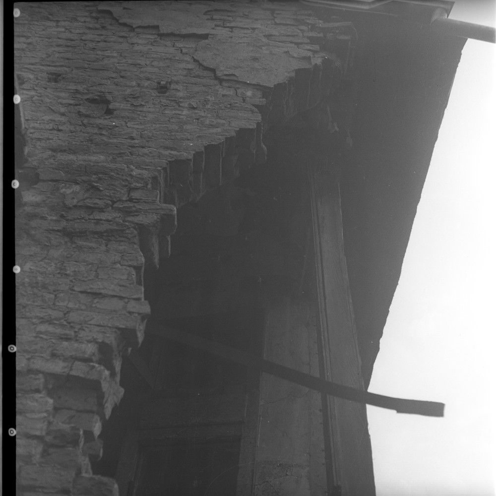 Negativ: Ruine, Geneststraße 9, 1950 (Museen Tempelhof-Schöneberg/Herwarth Staudt CC BY-NC-SA)