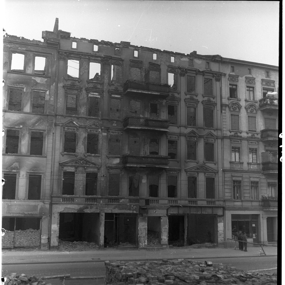Negativ: Ruine, Goltzstraße 43, 1950 (Museen Tempelhof-Schöneberg/Herwarth Staudt CC BY-NC-SA)
