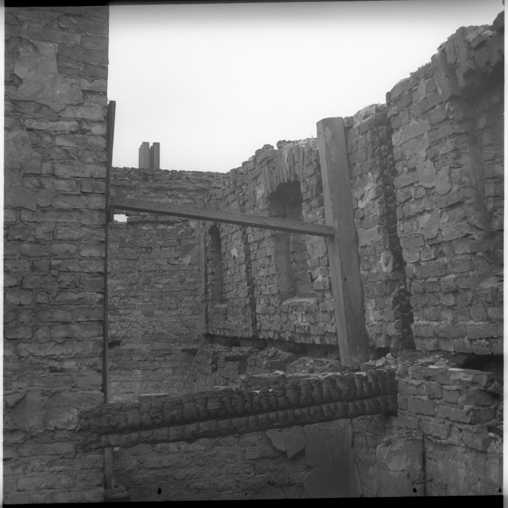 Negativ: Ruine, Grunewaldstraße 89, 1951 (Museen Tempelhof-Schöneberg/Herwarth Staudt CC BY-NC-SA)