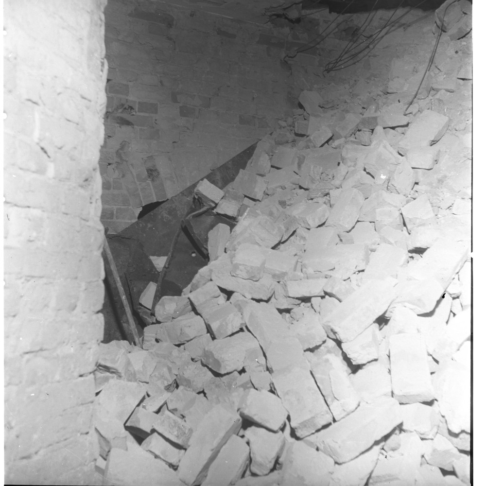 Negativ: Ruine, Heilbronner Straße 27, 1951 (Museen Tempelhof-Schöneberg/Herwarth Staudt CC BY-NC-SA)