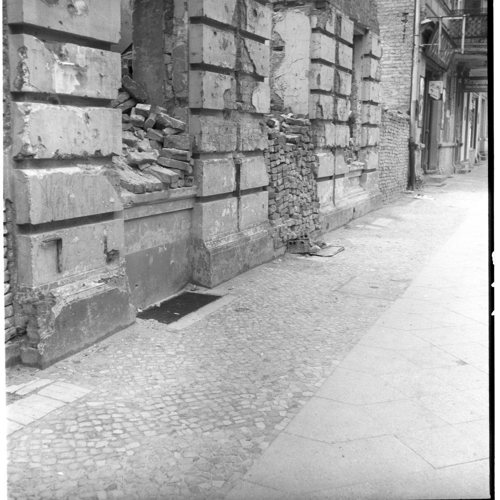 Negativ: Ruine, Hohenfriedbergstraße 4, 1952 (Museen Tempelhof-Schöneberg/Herwarth Staudt CC BY-NC-SA)