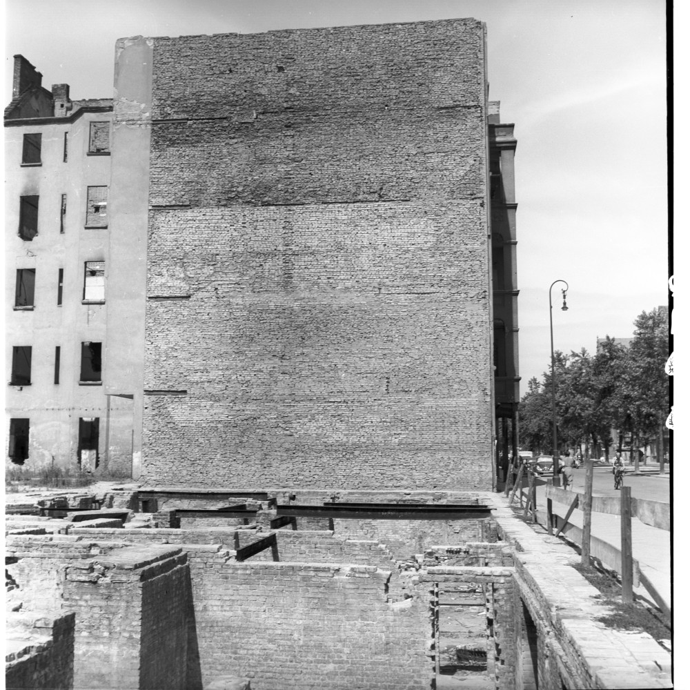 Negativ: Ruine, Innsbrucker Straße 29, 1952 (Museen Tempelhof-Schöneberg/Herwarth Staudt CC BY-NC-SA)