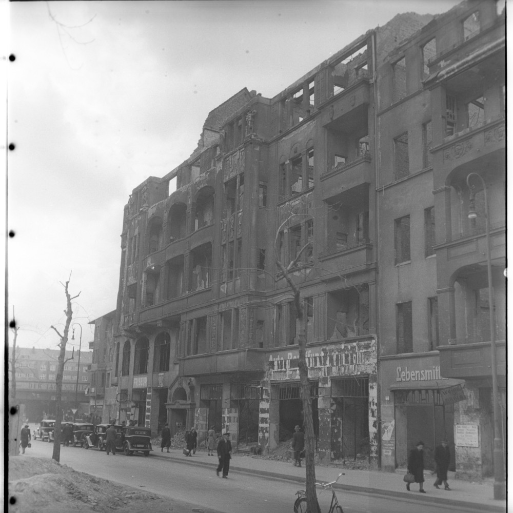Negativ: Ruine, Innsbrucker Straße 30, 1950 (Museen Tempelhof-Schöneberg/Herwarth Staudt CC BY-NC-SA)
