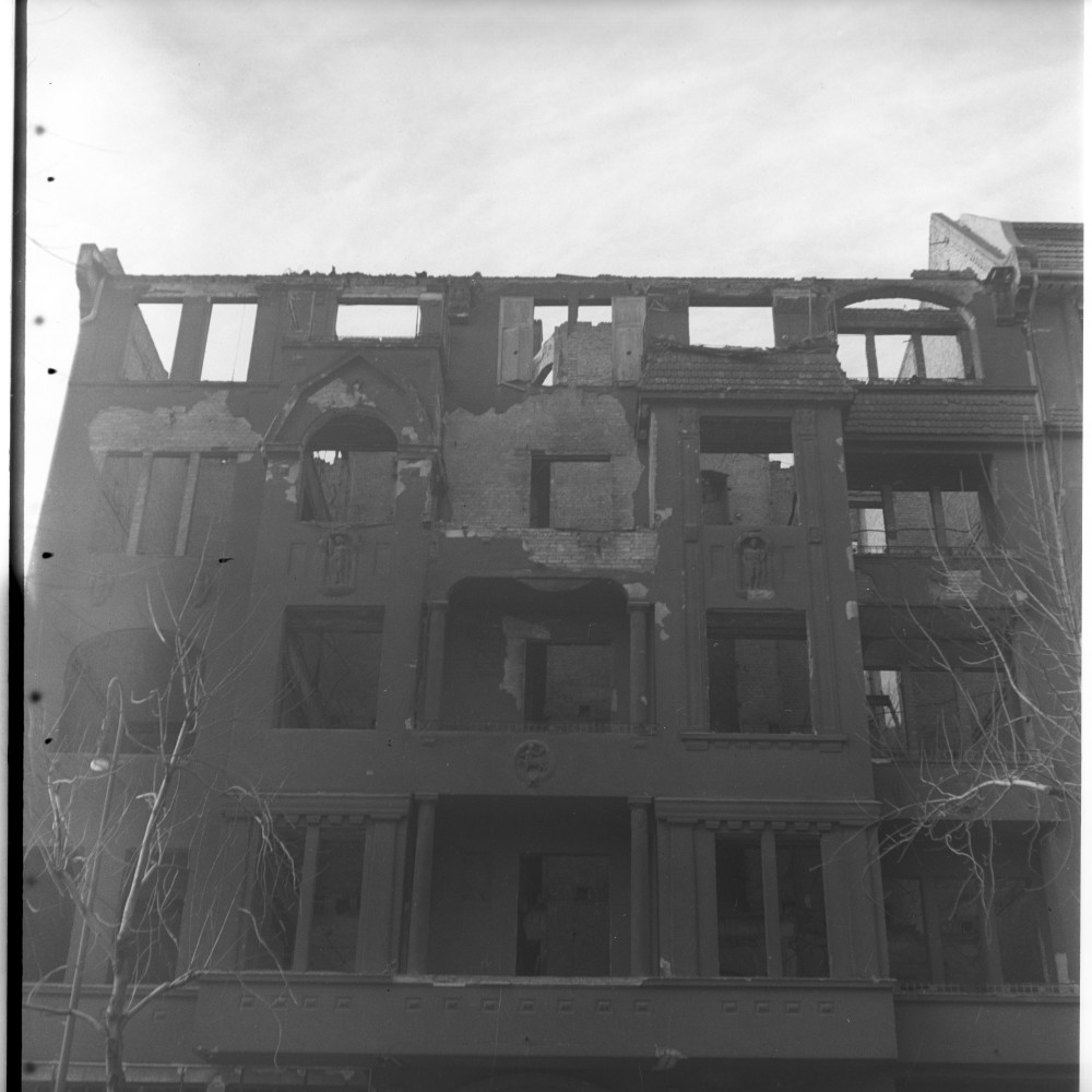 Negativ: Ruine, Innsbrucker Straße 6, 1951 (Museen Tempelhof-Schöneberg/Herwarth Staudt CC BY-NC-SA)