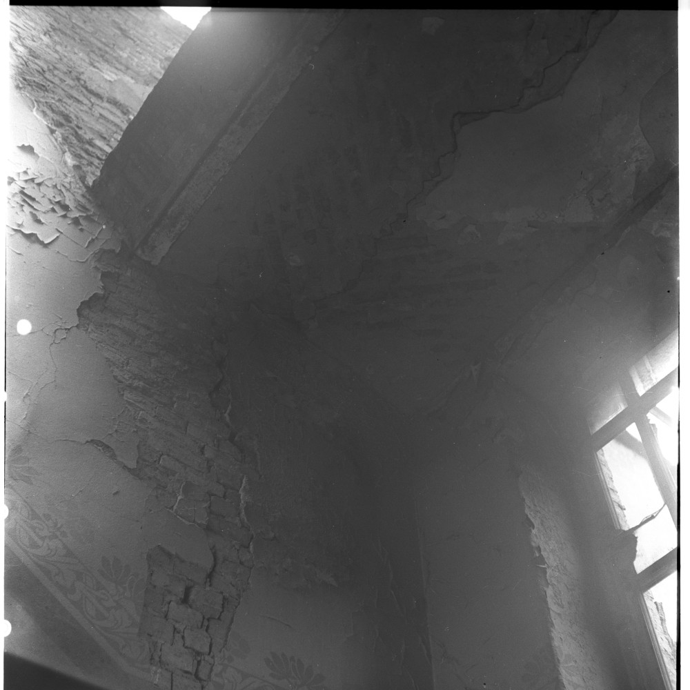 Negativ: Ruine, Katzlerstraße 17, 1950 (Museen Tempelhof-Schöneberg/Herwarth Staudt CC BY-NC-SA)