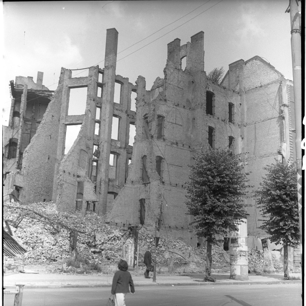 Negativ: Ruine, Keithstraße 1, 1950 (Museen Tempelhof-Schöneberg/Herwarth Staudt CC BY-NC-SA)